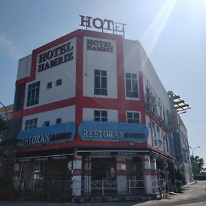 Oyo 90995 Hotel Nk Impian